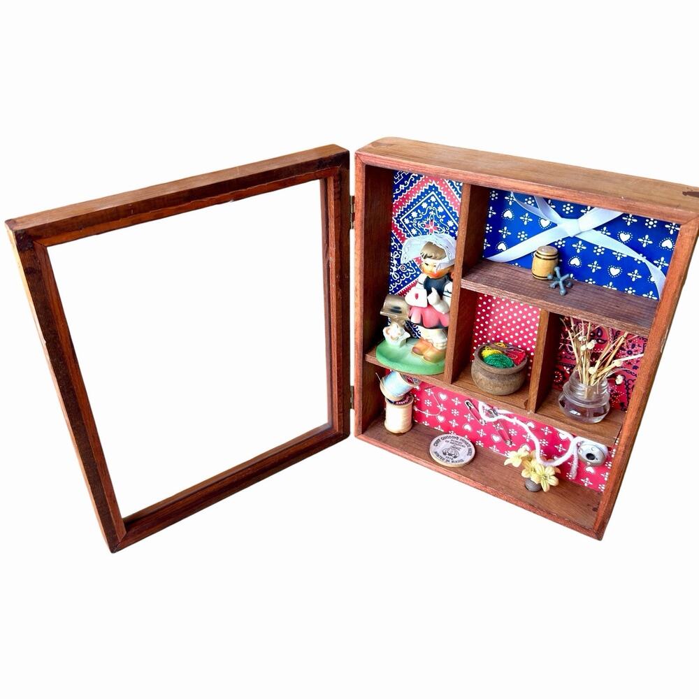 Vintage Wood Glass Wall Shadow Box Diorama Trinket Shelf 1970S Hummel Sewing - Picture 13 of 16